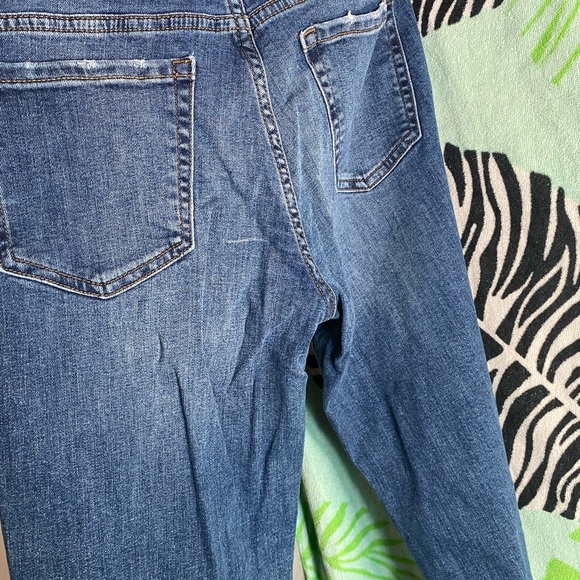 2 pairs one dark and one light same size and style 8L - Picture 8 of 16